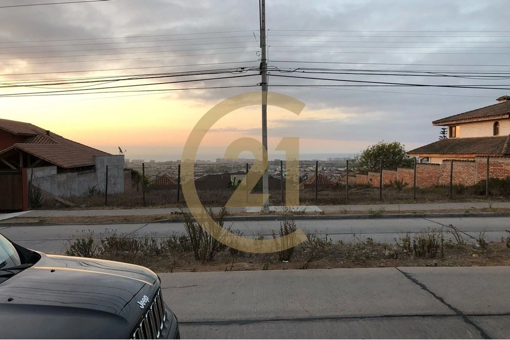 Уютный участок площадью 750 м² в Ла-Серена, Чили