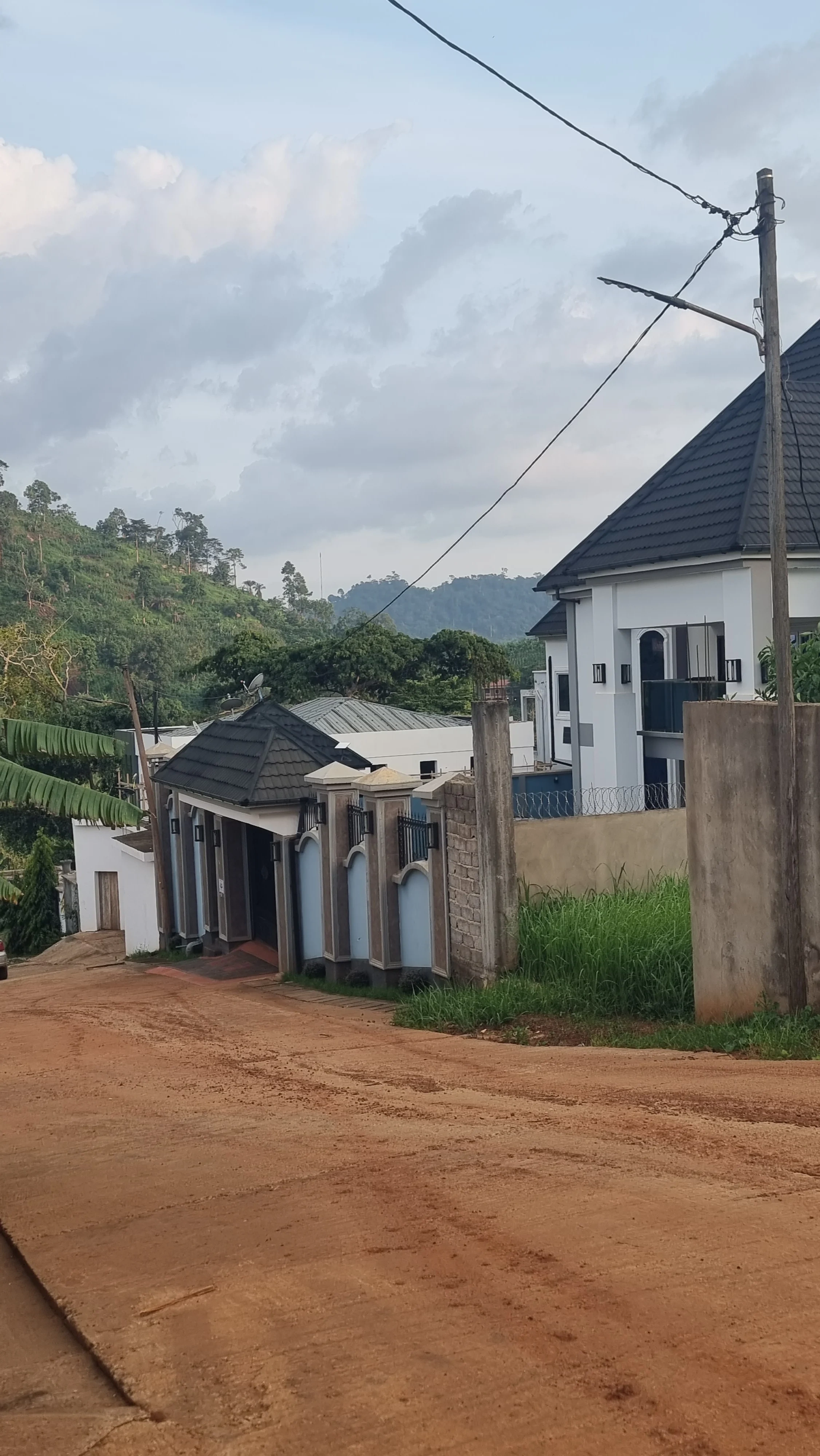 Земельный участок 1000 m2 в Яунде, Камерун