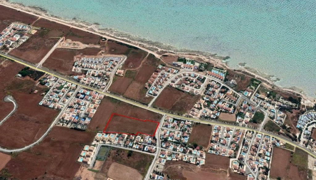 Участок 7 749 м² у моря в Айя Напе, Кипр