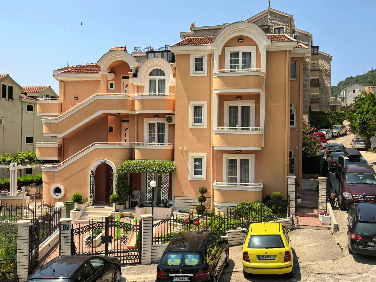 Роскошный отель 600 м² на побережье в Петровце, Черногория