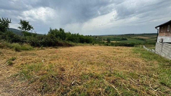 Земельный участок площадью 1718 м2 для строительства недалеко от Белграда, Сербия