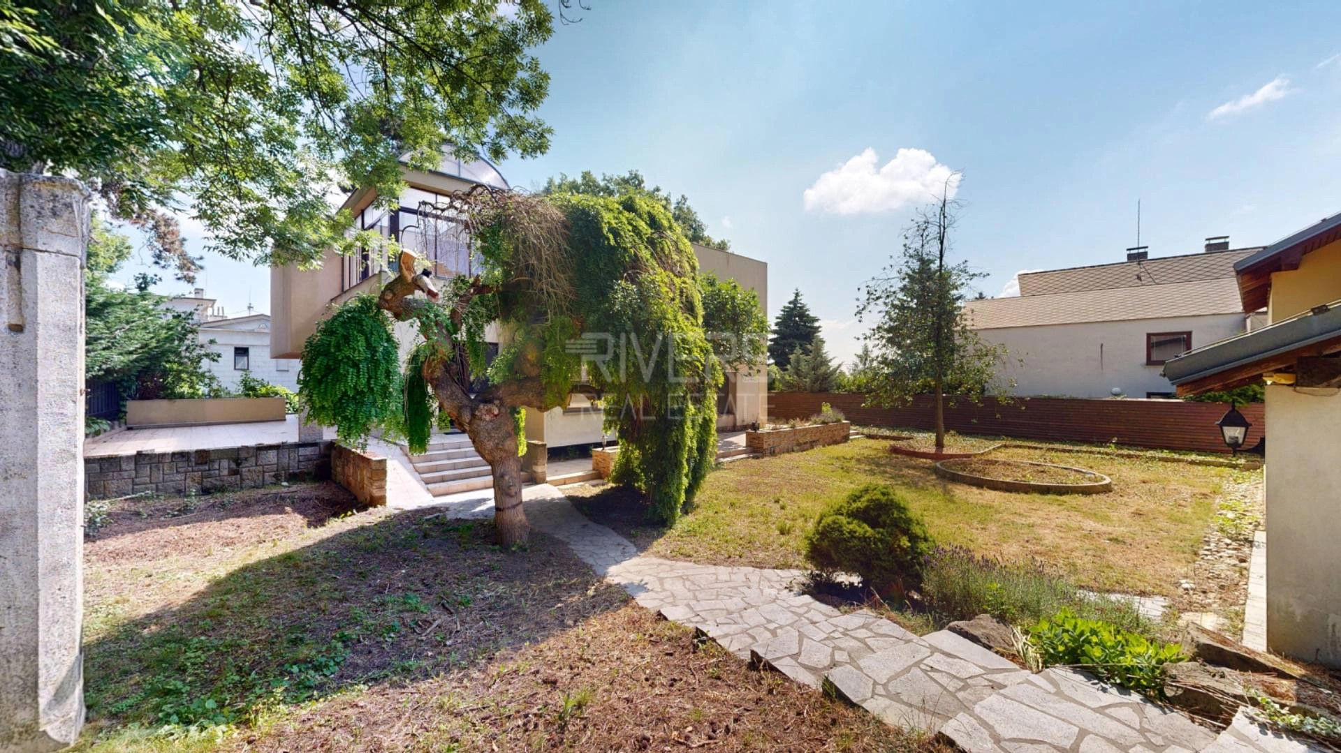 Земельный участок площадью 983 м² в Братиславе, Словакия