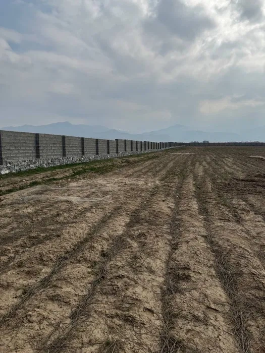 Просторный участок площадью 300,000 m2 в Самарканде, Узбекистан