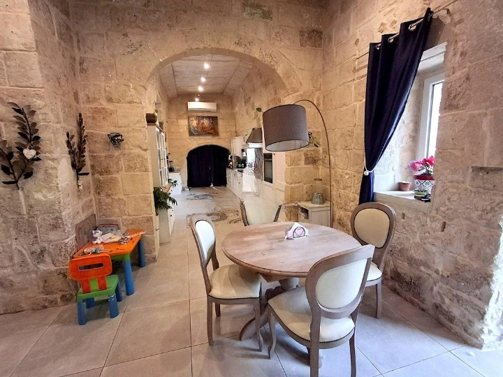 Уютный дом 3+1 в Корми, Мальта