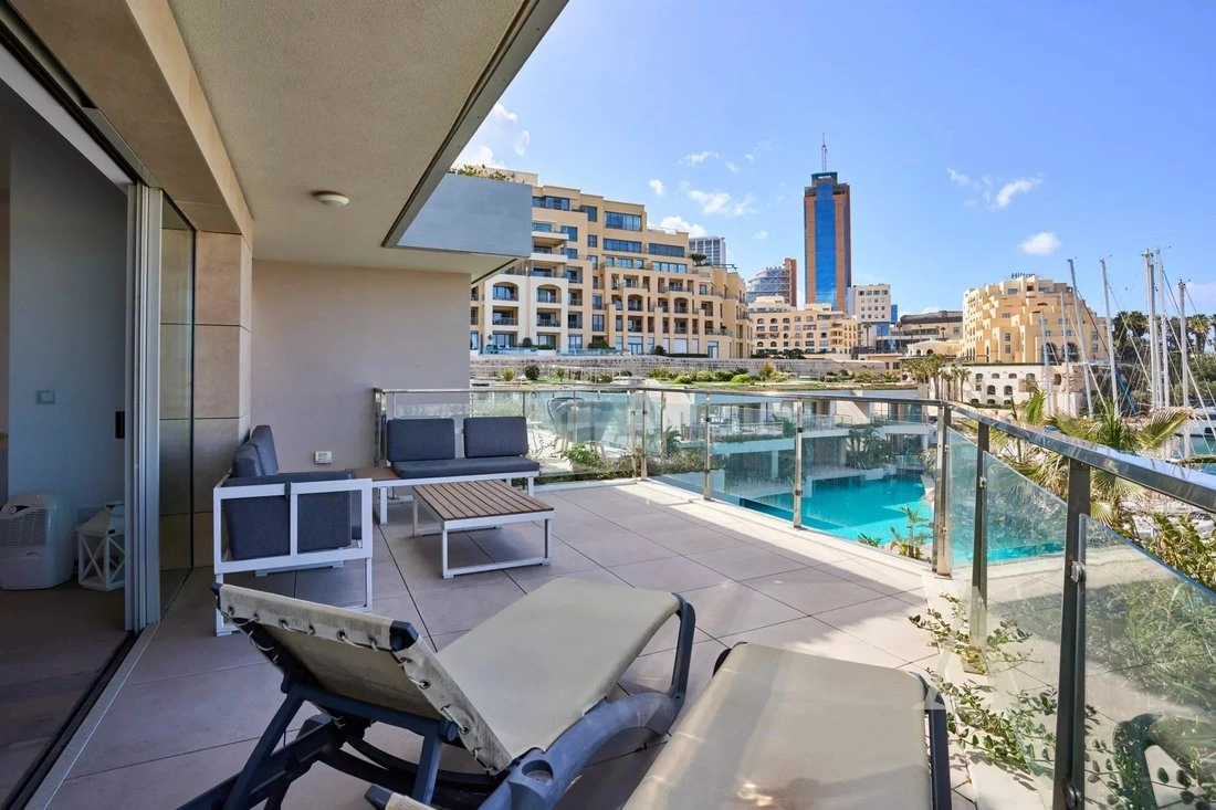 Семейный пентхаус 2+1 в Слиме, Мальта