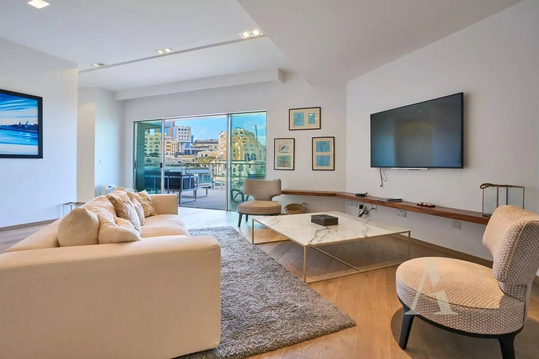 Семейный пентхаус 2+1 в Слиме, Мальта