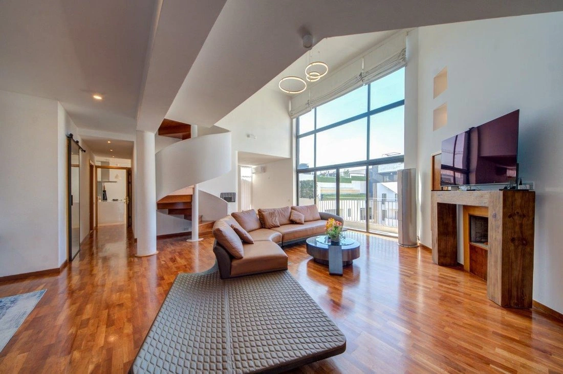 Просторный пентхаус 5+1 в Слиме, Мальта