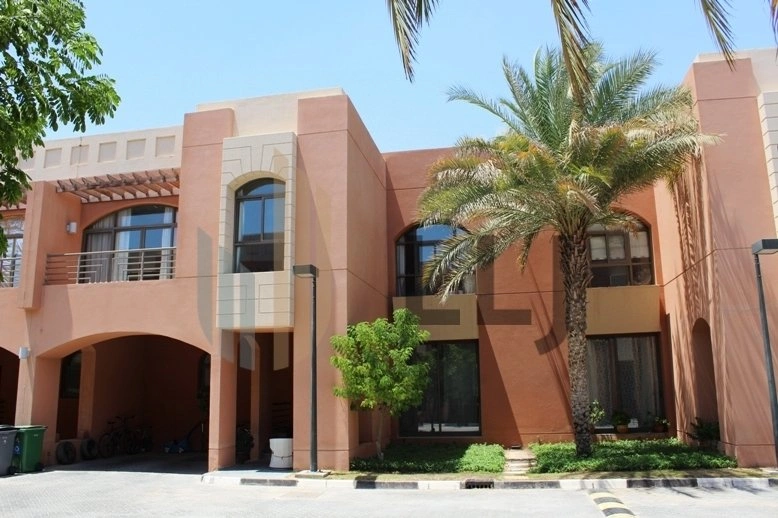 Просторная вилла 5+1 рядом с районом Муссафах в Абу-Даби, ОАЭ