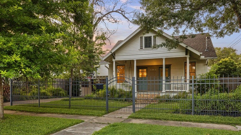 Просторный дом 337 m2 в Хьюстоне, США