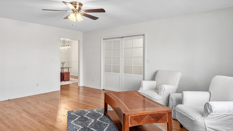 Просторный дом с 6 спальнями в Колумбусе, США