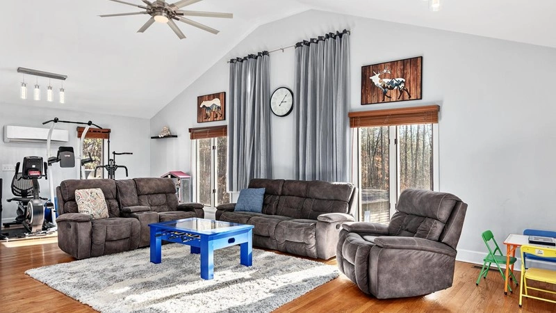 Просторный дом с 6 спальнями в Колумбусе, США