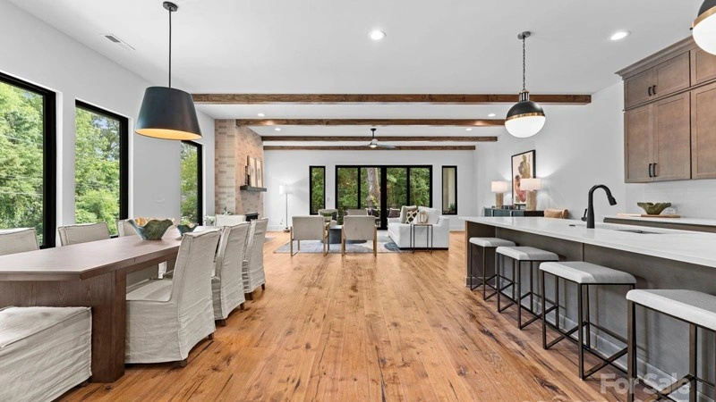 Просторная квартира 336 m2 в Шарлотте, США