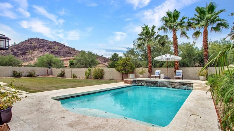 Современный 5-спальный дом в Финиксе, США