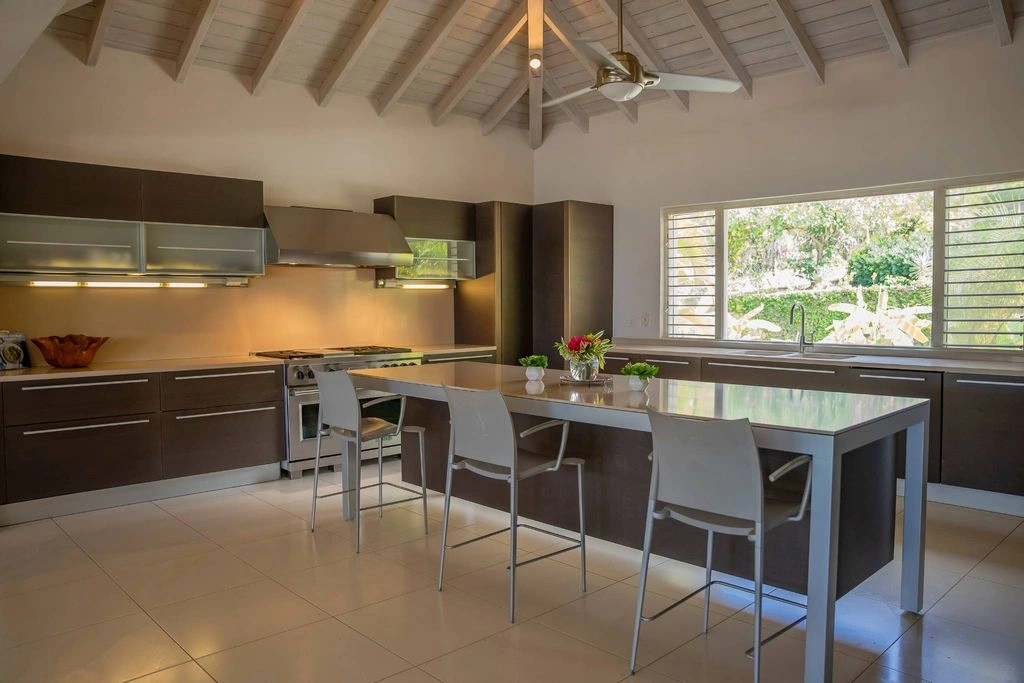 Просторный дом 1623 m2 в Сент-Джонсе, Антигуа и Барбуде