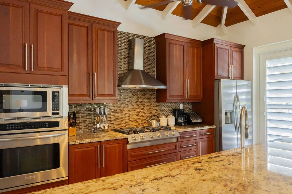 Спокойный дом 4+1 в Сент-Джонсе, Антигуа и Барбуда