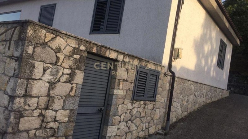 Современный дом 250 m² в Тиране, Албания