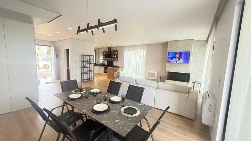 Просторная вилла 148 m² в Тиране, Албания