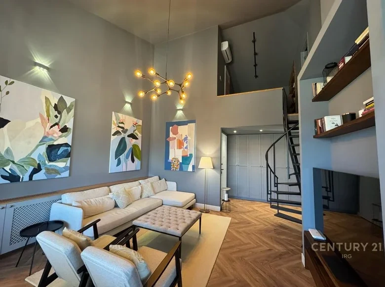 Отремонтированная квартира 118 m² в Тиране, Албания