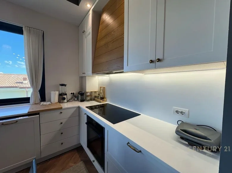 Отремонтированная квартира 118 m² в Тиране, Албания