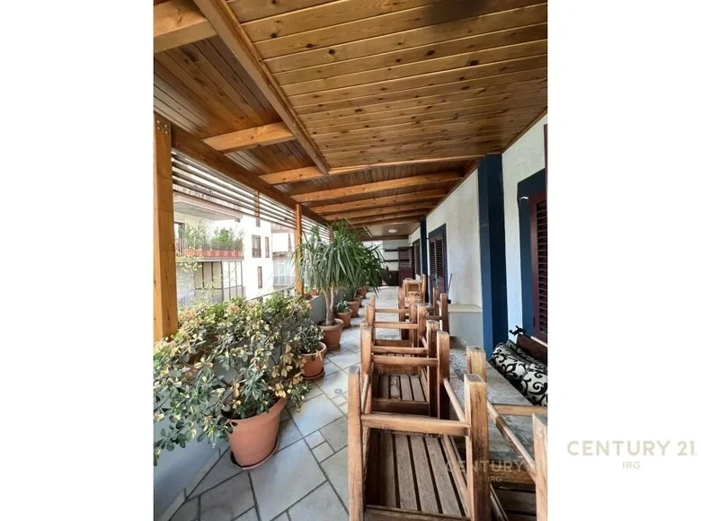 Уютная двухкомнатная квартира в Тиране, Албания