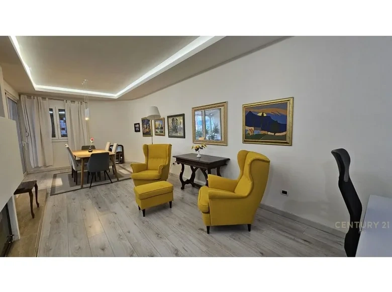 Просторная квартира 197 м² в Элбасане, Албания