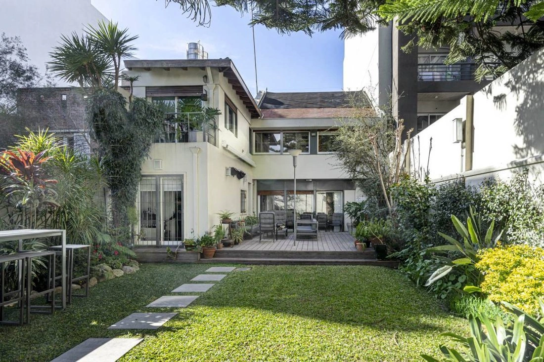 Дом 319 m2 с террасой в Буэнос-Айресе, Аргентина