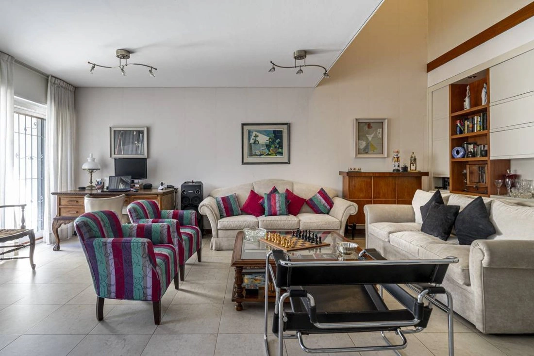 Дом 319 m2 с террасой в Буэнос-Айресе, Аргентина