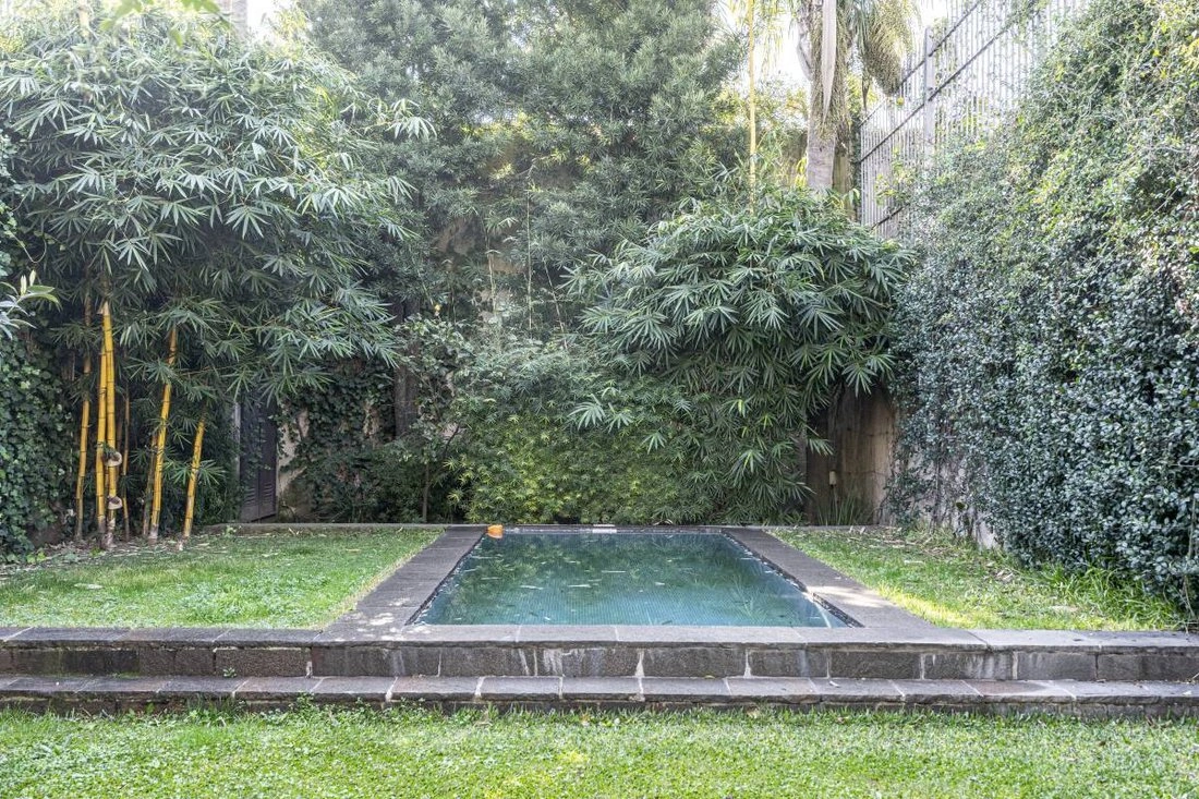 House 479 m2 with walk in closet in Buenos Aires, Argentina