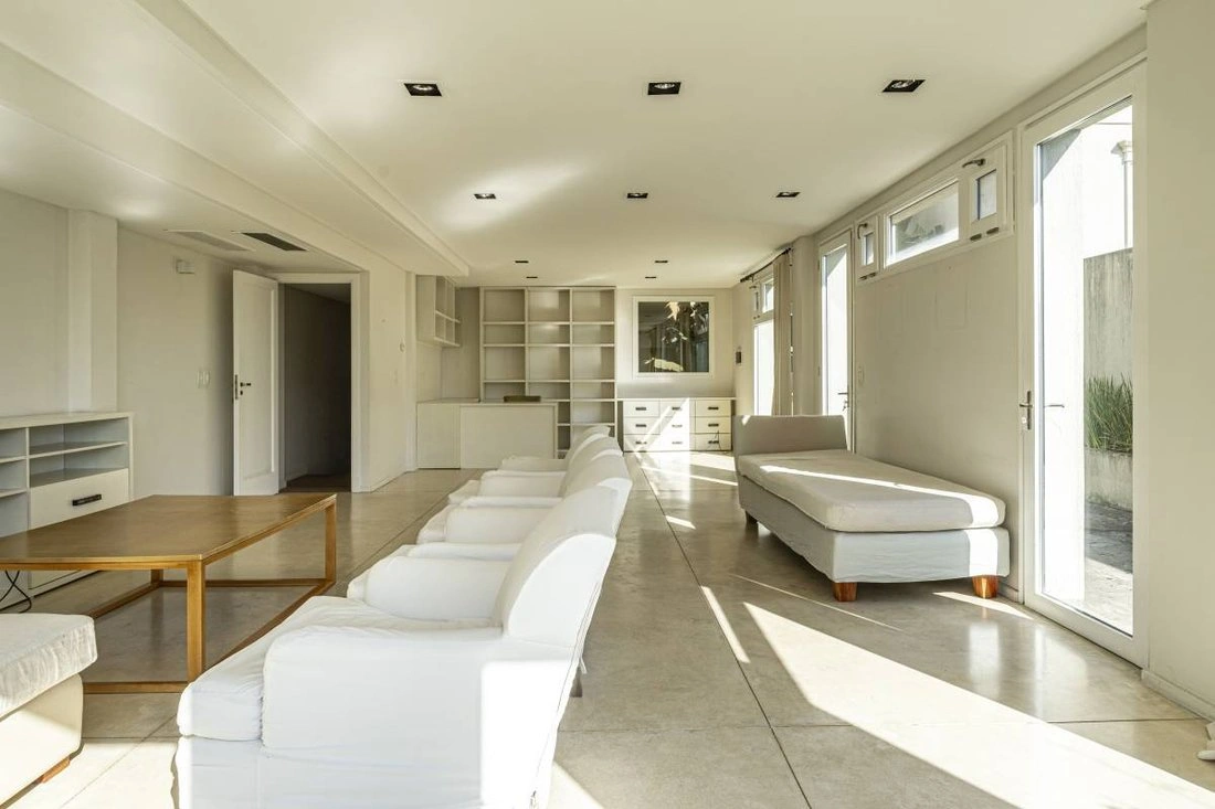 House 479 m2 with walk in closet in Buenos Aires, Argentina