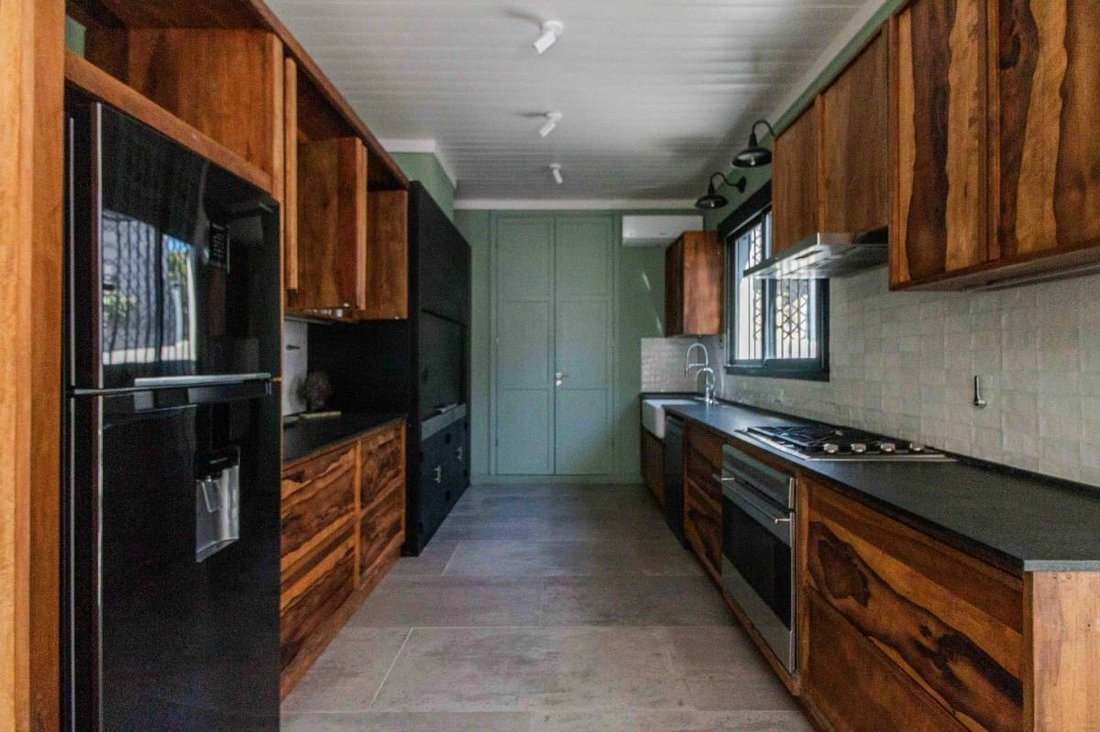 Дом 487 m2 с балконом в Буэнос-Айресе, Аргентина