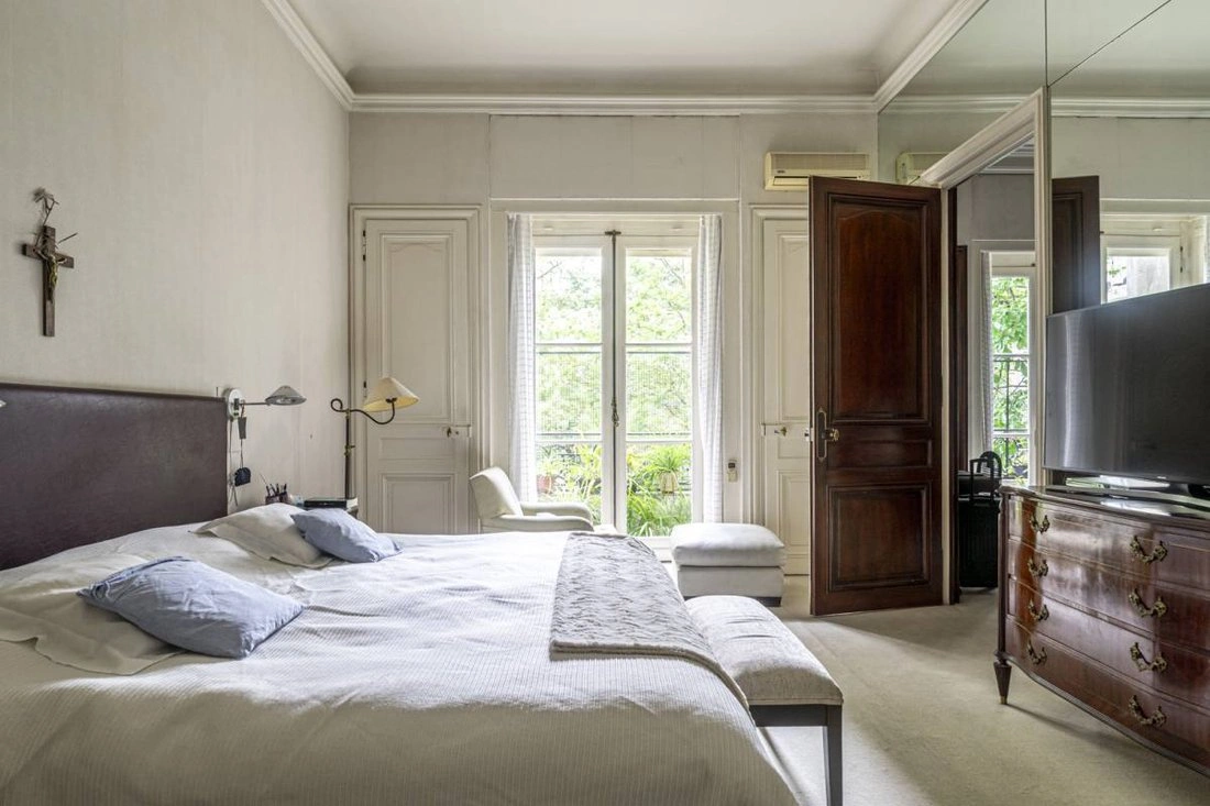 Дом 7+1 с гардеробной в Буэнос-Айресе, Аргентина