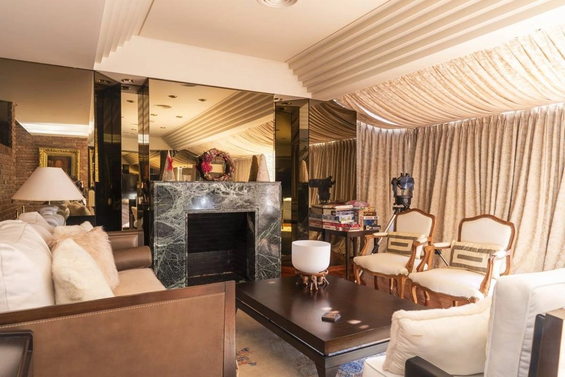 Дом 7+1 с парковкой в Буэнос-Айресе, Аргентина