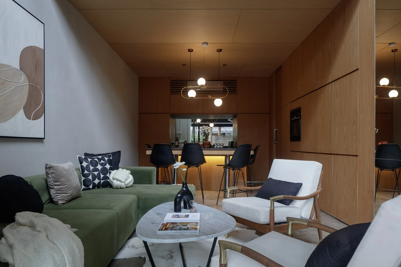 Таунхаус 123 m2 с крытым бассейном в Бераве, Индонезия