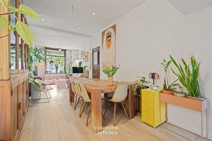 Уютный дом 3+1 в Генте, Бельгия