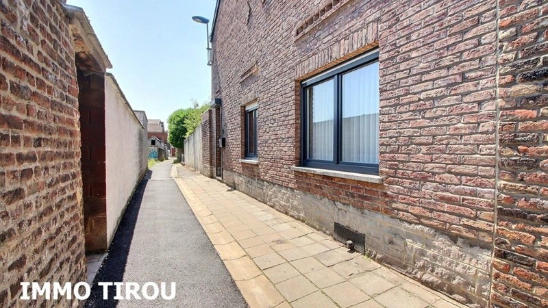 Обновлённый дом 3+1 в Шарлеруа, Бельгия