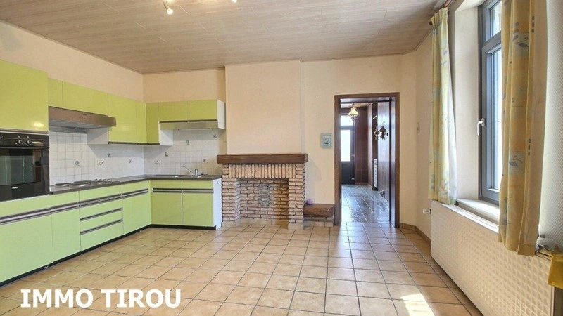 Обновлённый дом 3+1 в Шарлеруа, Бельгия