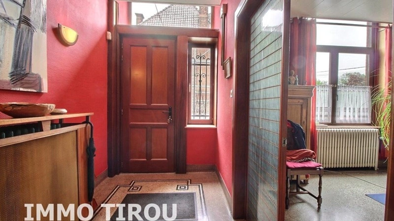 Просторный дом 4+1 в Шарлеруа, Бельгия