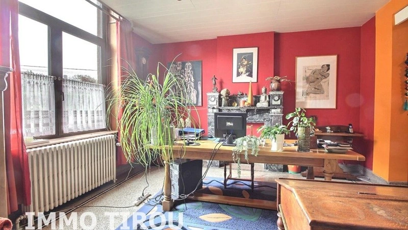 Просторный дом 4+1 в Шарлеруа, Бельгия