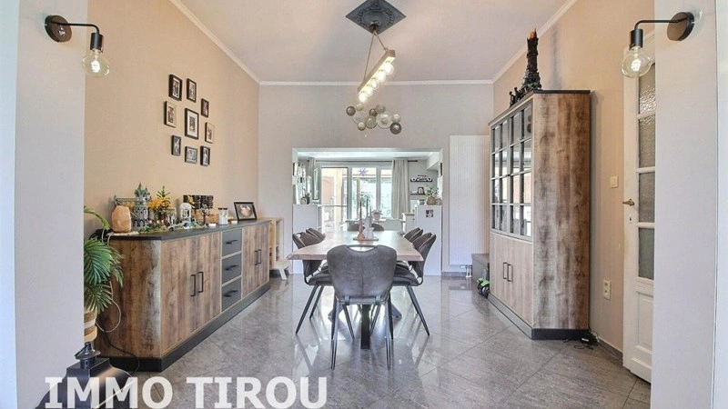 Уютный дом 5+1 в Шарлеруа, Бельгия