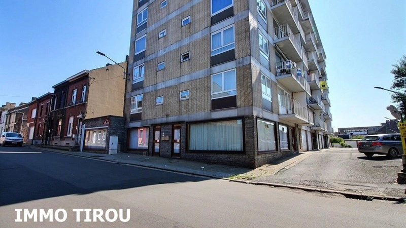 Светлая квартира 3+1 в Шарлеруа, Бельгия