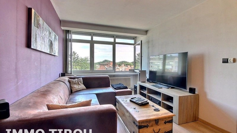 Уютная квартира 2+1 в Шарлеруа, Бельгия