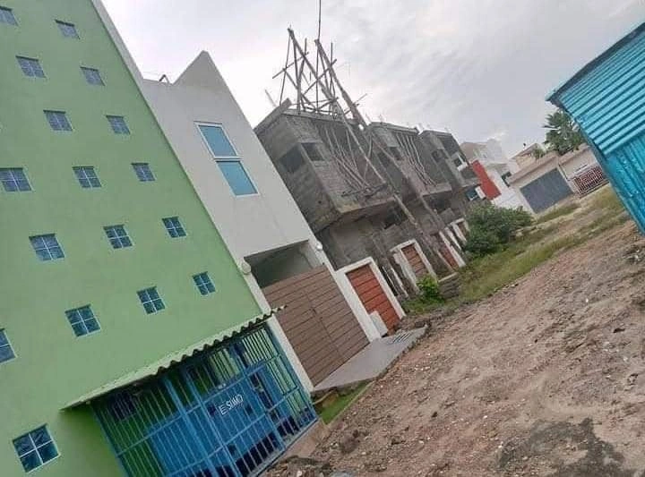Дом 150 m2 с балконом в Котону, Бенин