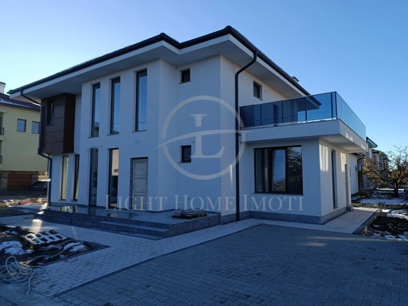 Просторный дом 350 m2 в Пловдиве, Болгария