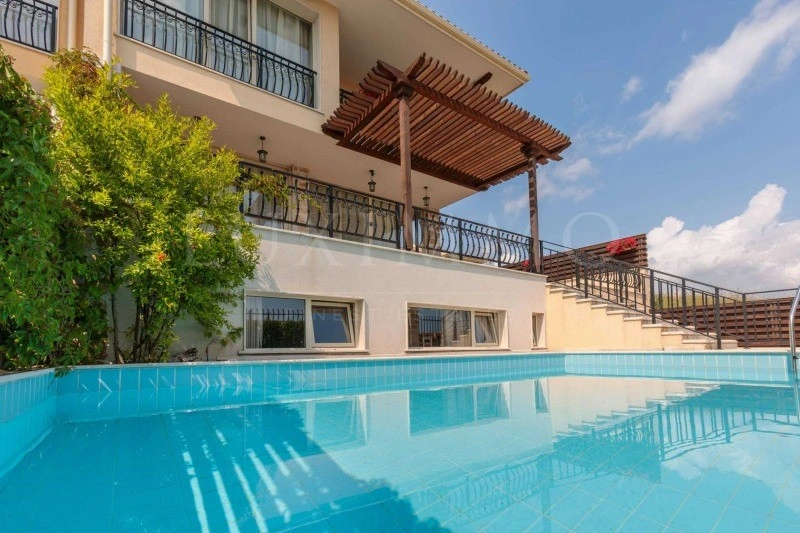 Просторная вилла 314 m2 в Бургасе, Болгария