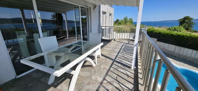 Уютный четырехкомнатный дом в Бургасе, Болгария