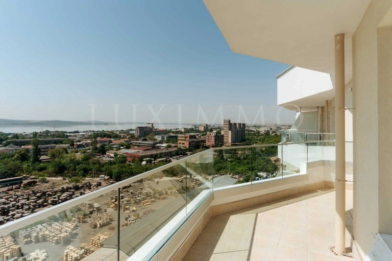 Современная квартира 266 m2 в Бургасе, Болгария