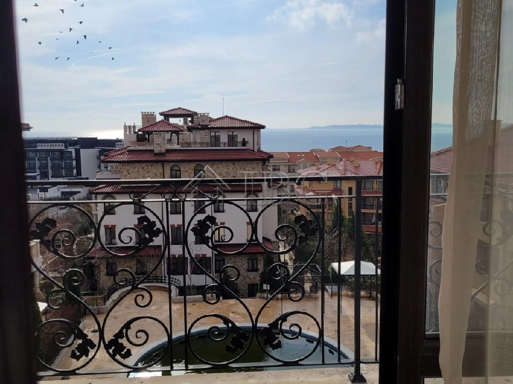 Просторная 4‑комнатная квартира в Свети Власе, Болгария