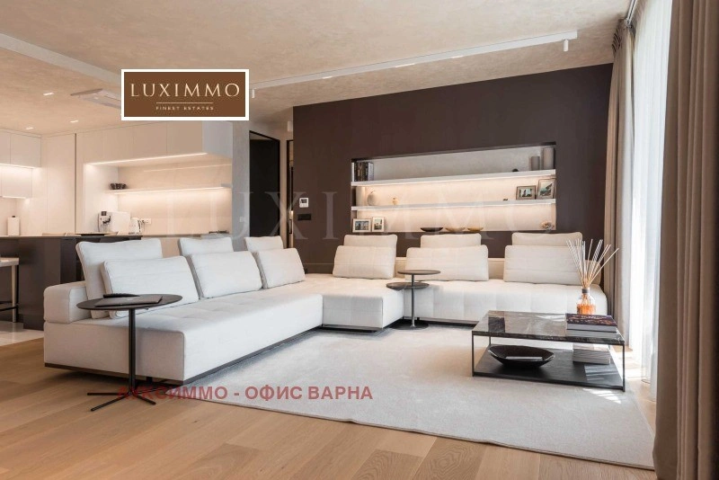 Просторная квартира 153 м² в Варне, Болгария