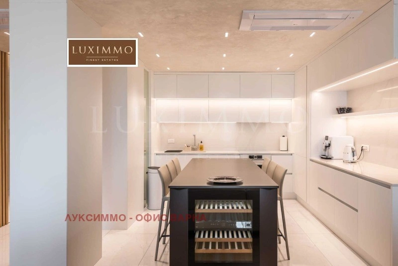 Просторная квартира 153 м² в Варне, Болгария