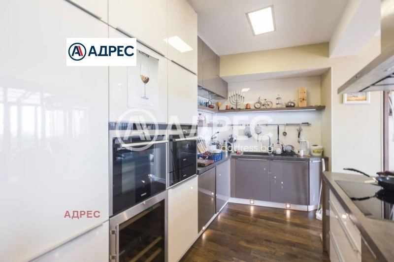 Просторный дуплекс 225 m² в Варне, Болгария